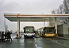 Testowe autobusy Scania CL94UB OmniLink i Jelcz M125M Vecto podczas prezentacji zorganizowanej dla przedstawicieli Rad Osiedli.
 Fot. Pawe Adamus, 18. XI 2005
Kliknij, aby powikszy